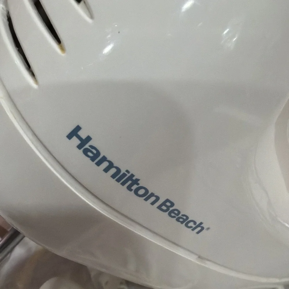 Hamilton Beach 6-Speed Electric Hand Mixer Works Great Good Condition Used. 4 At